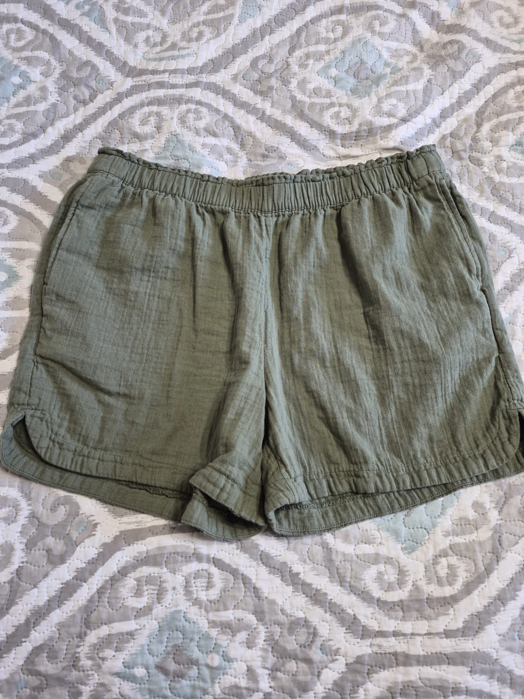 Ladies Old Navy Size XL Shorts