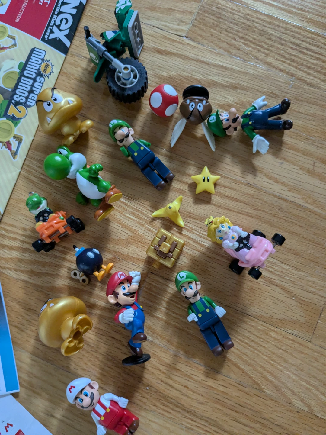 K'NEX Mario Kart Wii Building Set Bundle and Figures