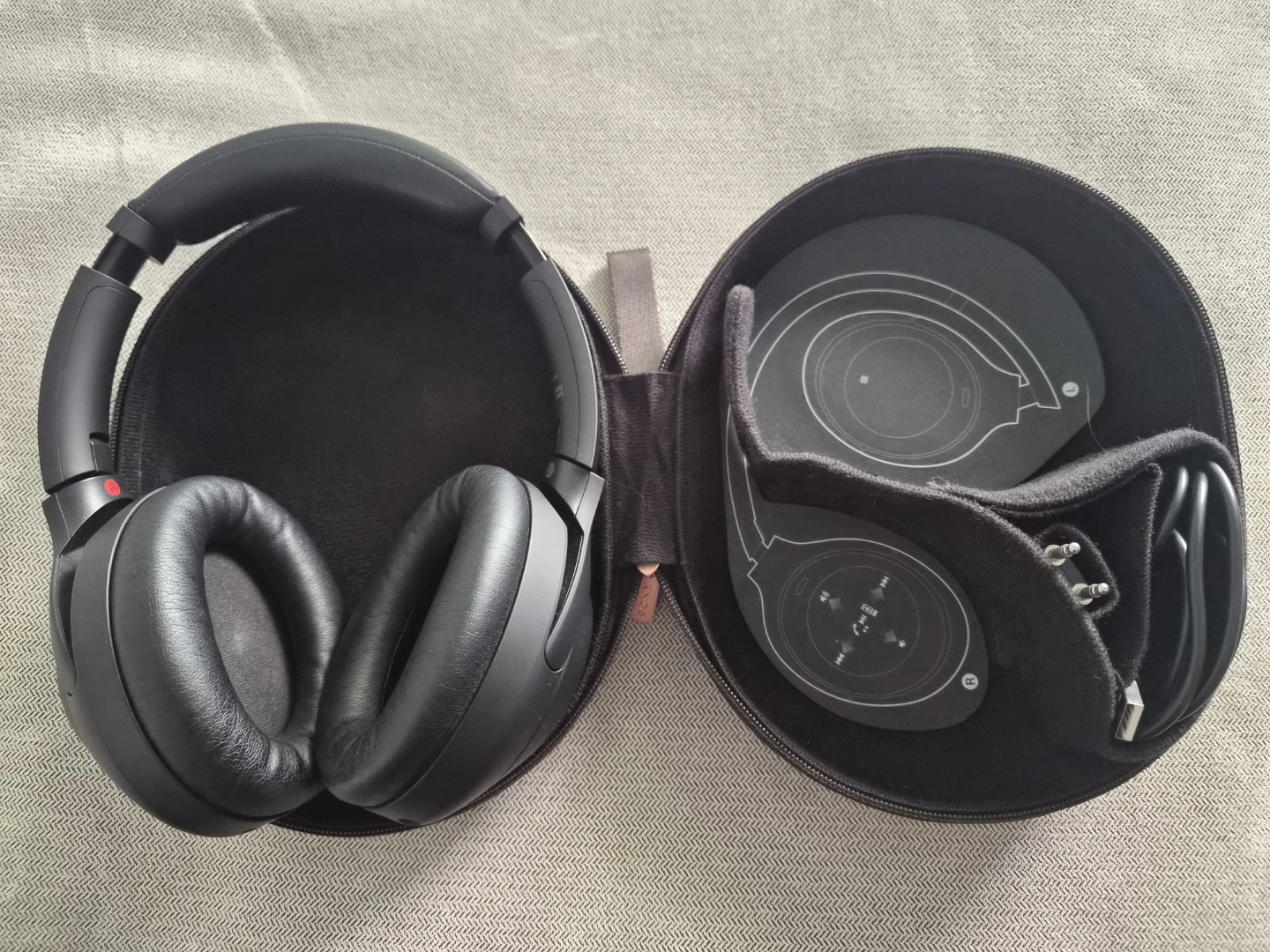 Sony WH-1000XM4 Noise Cancelling Headphones