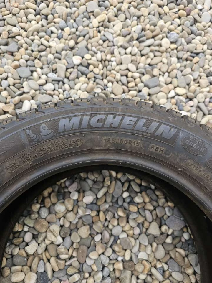 Michelin X-Ice Xi3 Tire 185/60R15