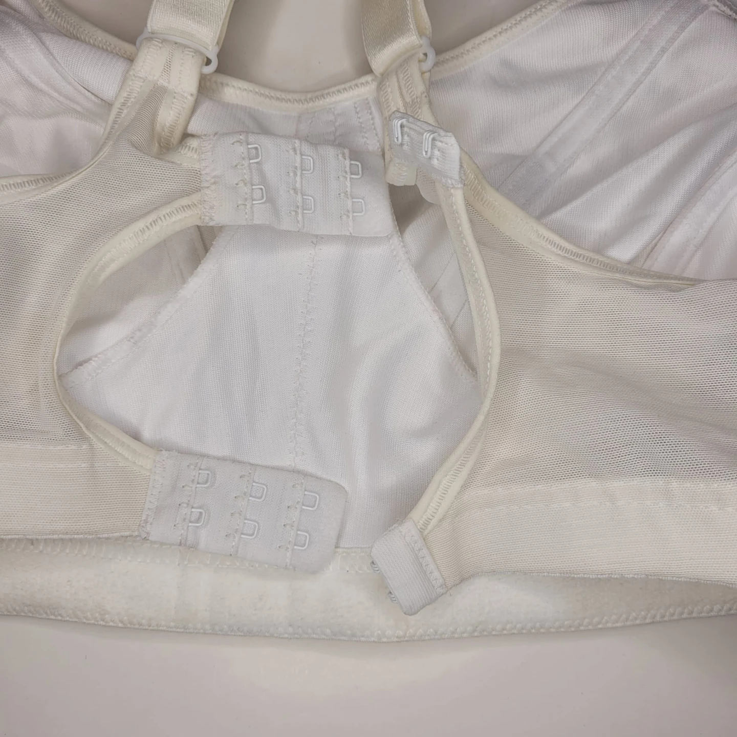 Shock Absorber D+ Max Sports Bra Top, White, 38DD - photo 5