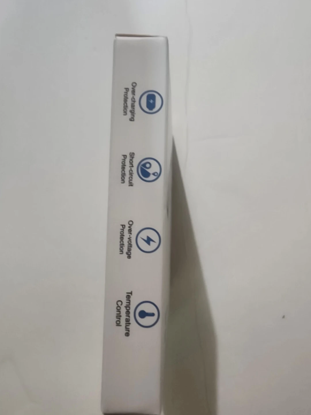 Magnetic Wireless Charger CW130 - photo 3