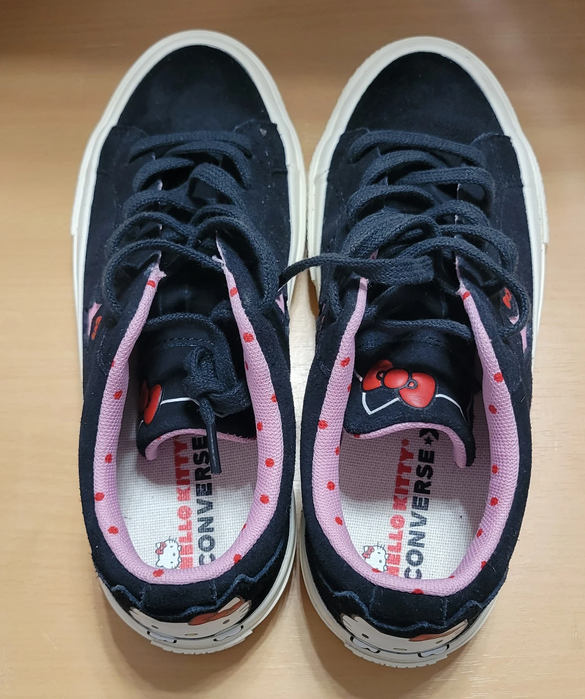 Converse Hello Kitty One Star Youth Size 3 - photo 5