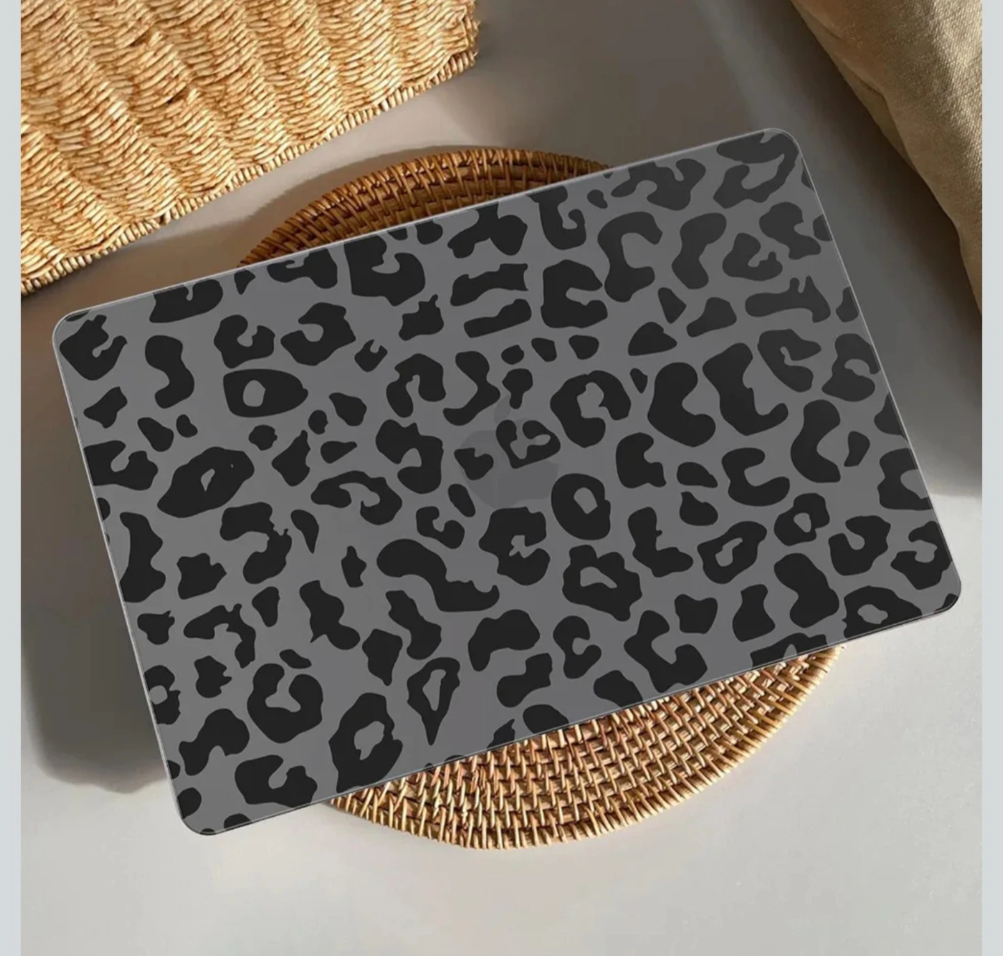 Leopard Print MacBook Air 13 inch Case (2018-2022) - photo 4