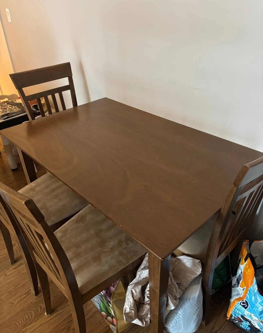 Like new Wooden Dining Table and Chairs Set  delivery availabe