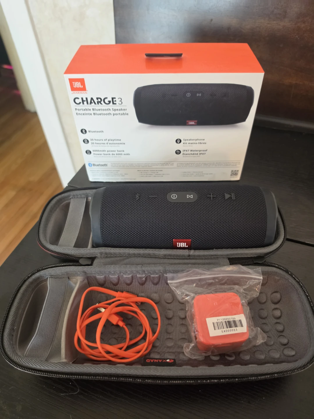 JBL Charge 3 Bluetooth Speaker with Box, Charger & Carrying Case - photo 4