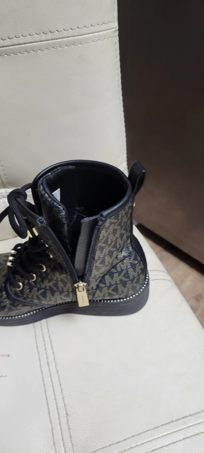 Michael Kors Logo Combat Boots sz 13 - photo 4