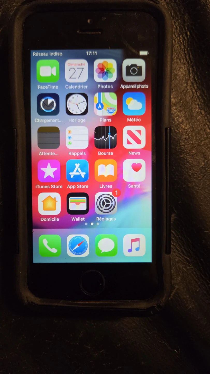 Apple iPhone se 16GB Silver