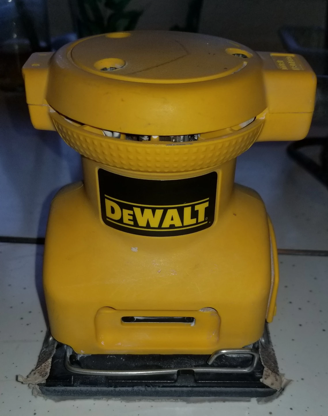 DeWalt Quarter Sheet Palm Sander