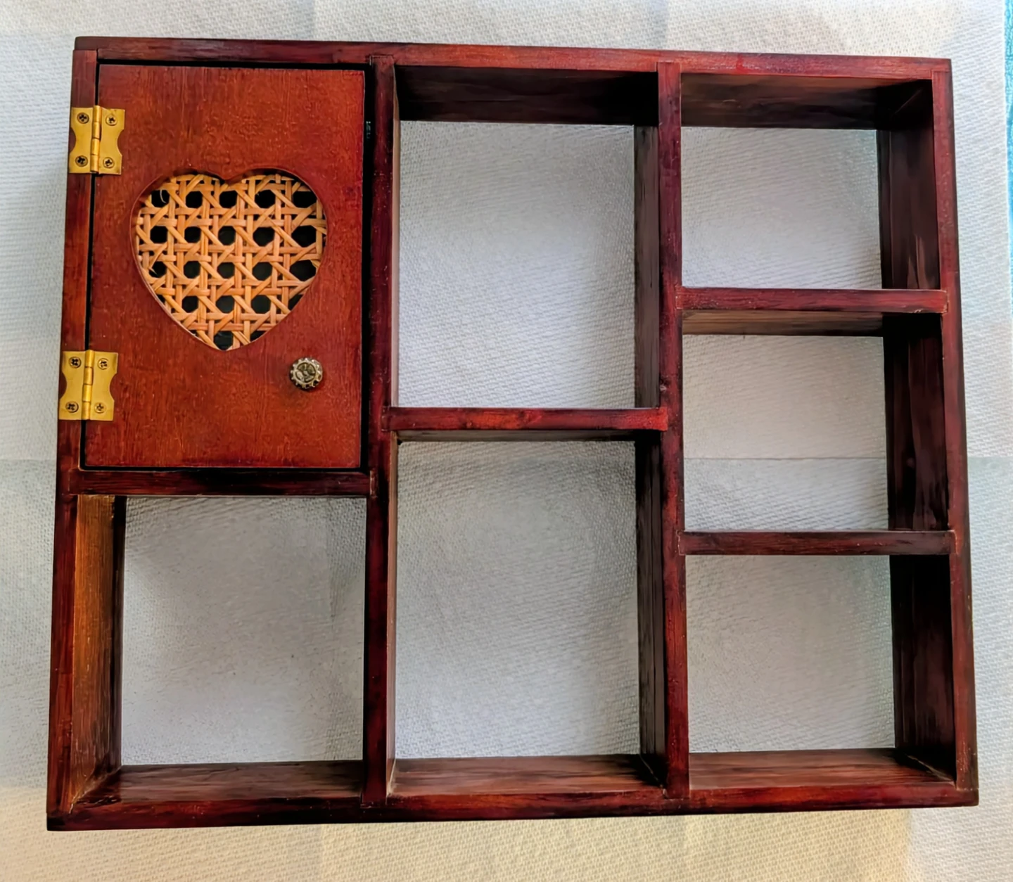 Vintage 1980s country-core / cottage-core wooden wall shelf.