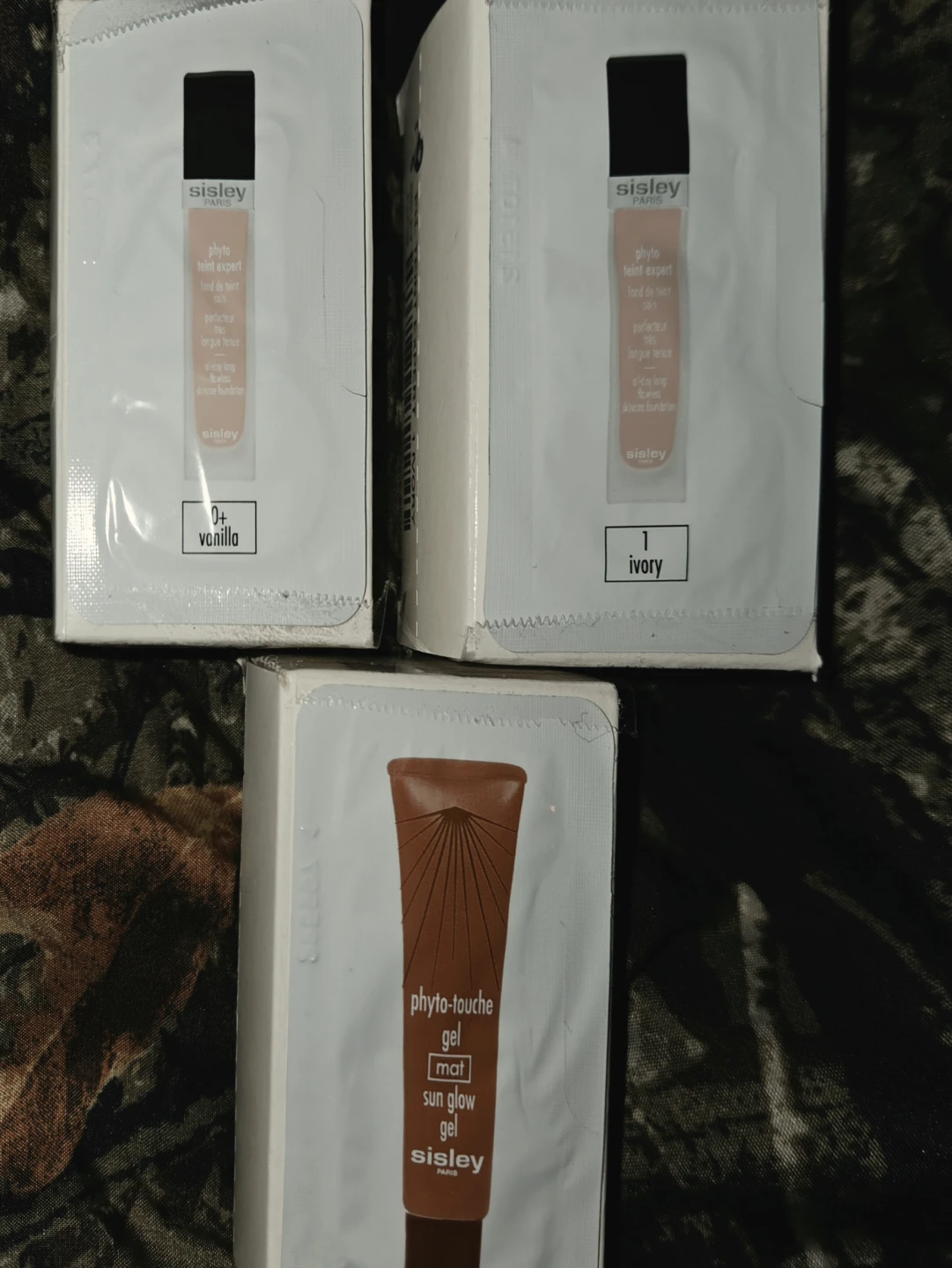 Sisley Paris Phyto Teint Foundation in 1: Ivory Shade - photo 3
