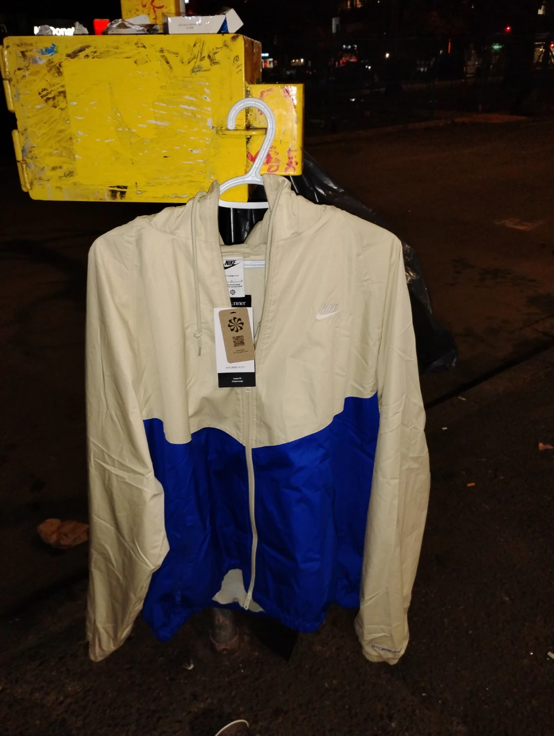 Nike Windrunner Jacket - Beige and Blue - Large