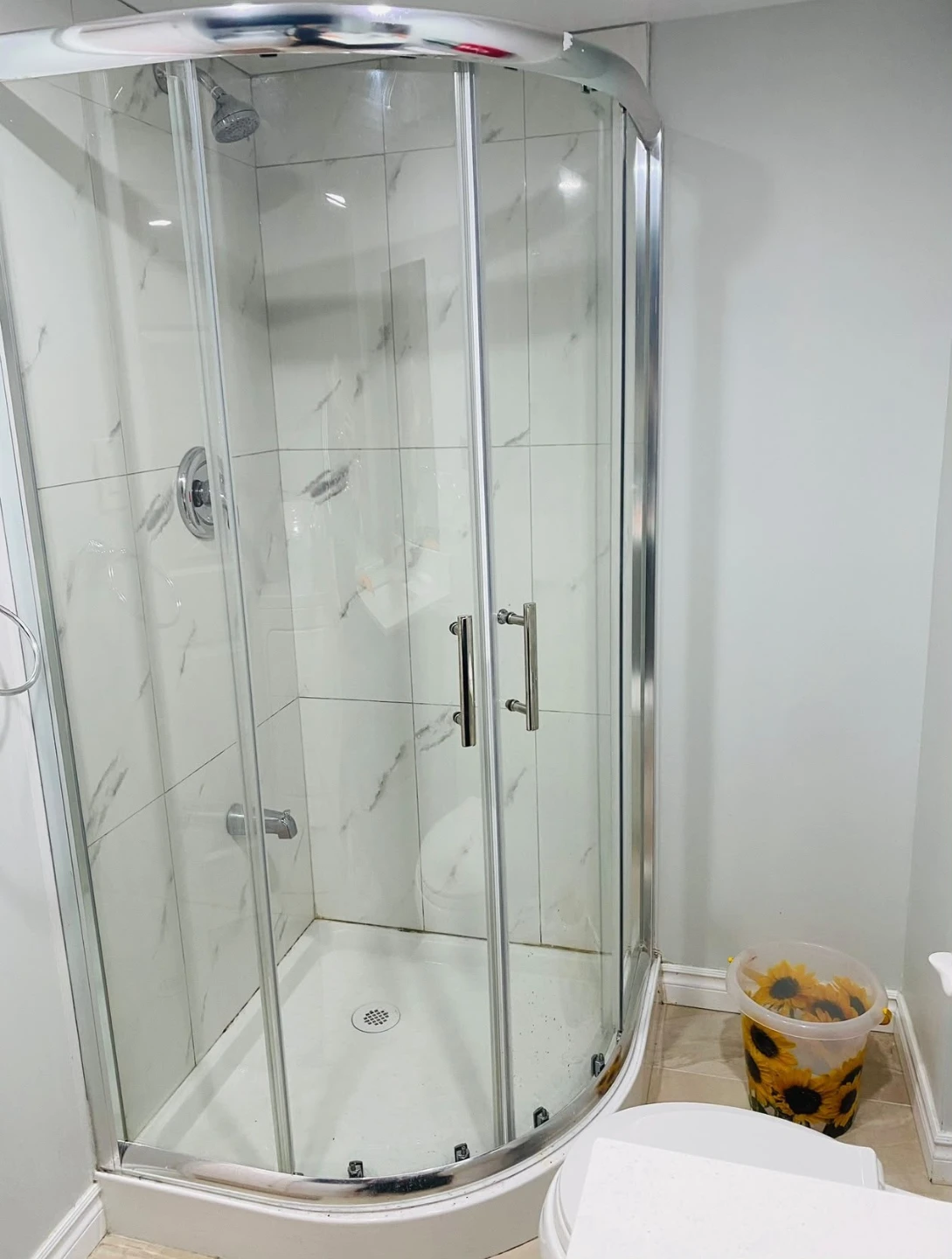 Basement for rent - photo 2
