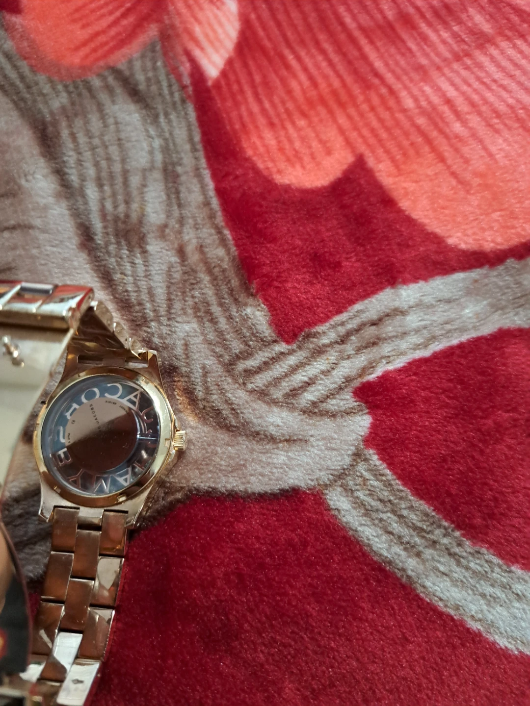Marc by Marc Jacobs Gold Tone Watch - photo 4