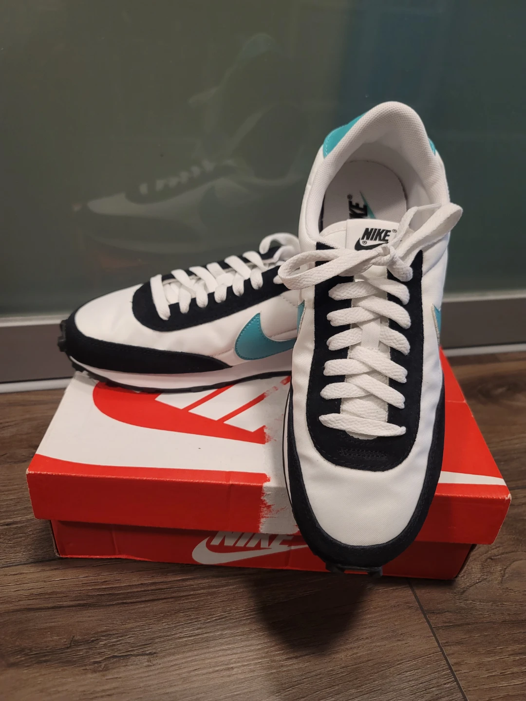 Nike daybreak women new size US 8.5 - photo 2