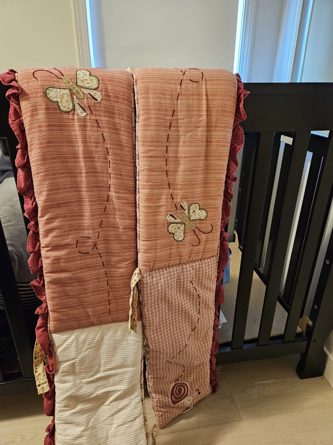 Crib Bedding Set with Matching Pillows - photo 3