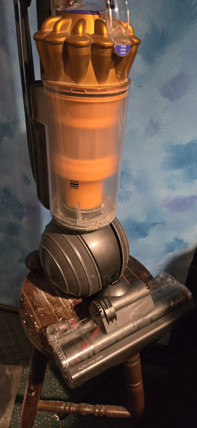 Dyson Vacuum cleaner - photo 3