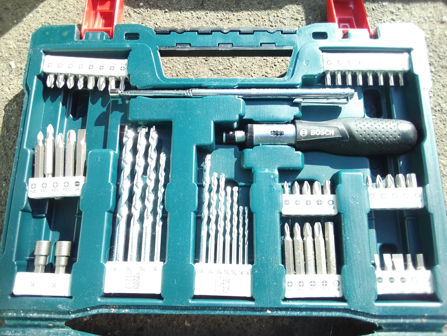Bosch 91-Piece Drill and Drive Set - photo 3