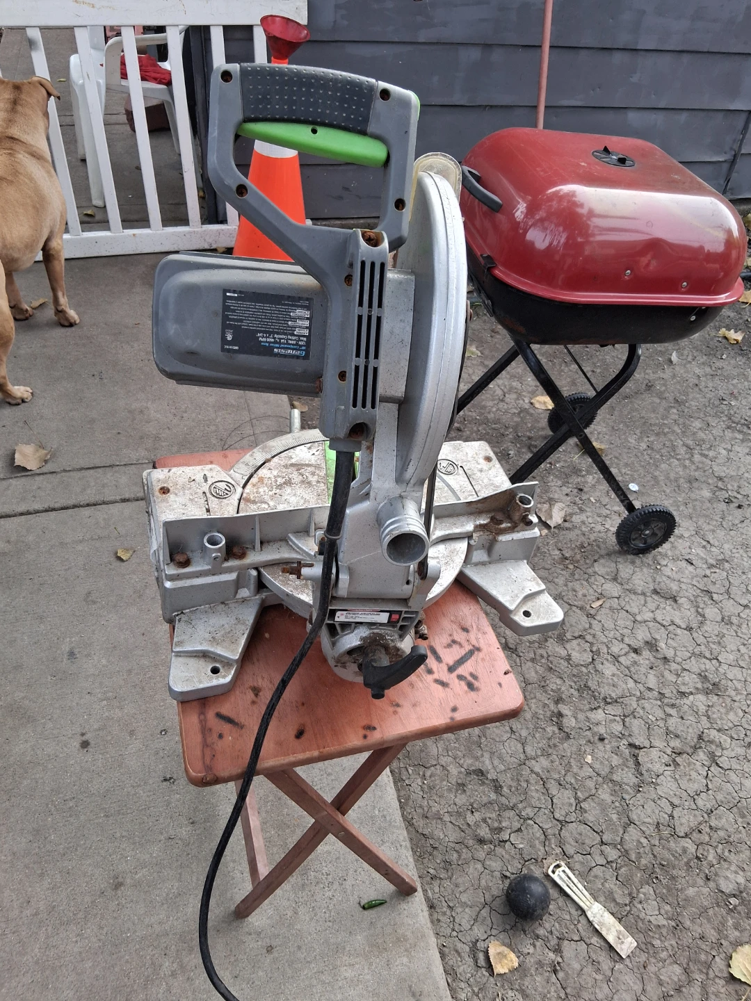 Genesis 10-inch Compound Miter Saw - photo 3