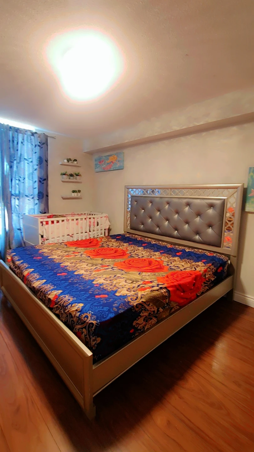 King size bed with mattress