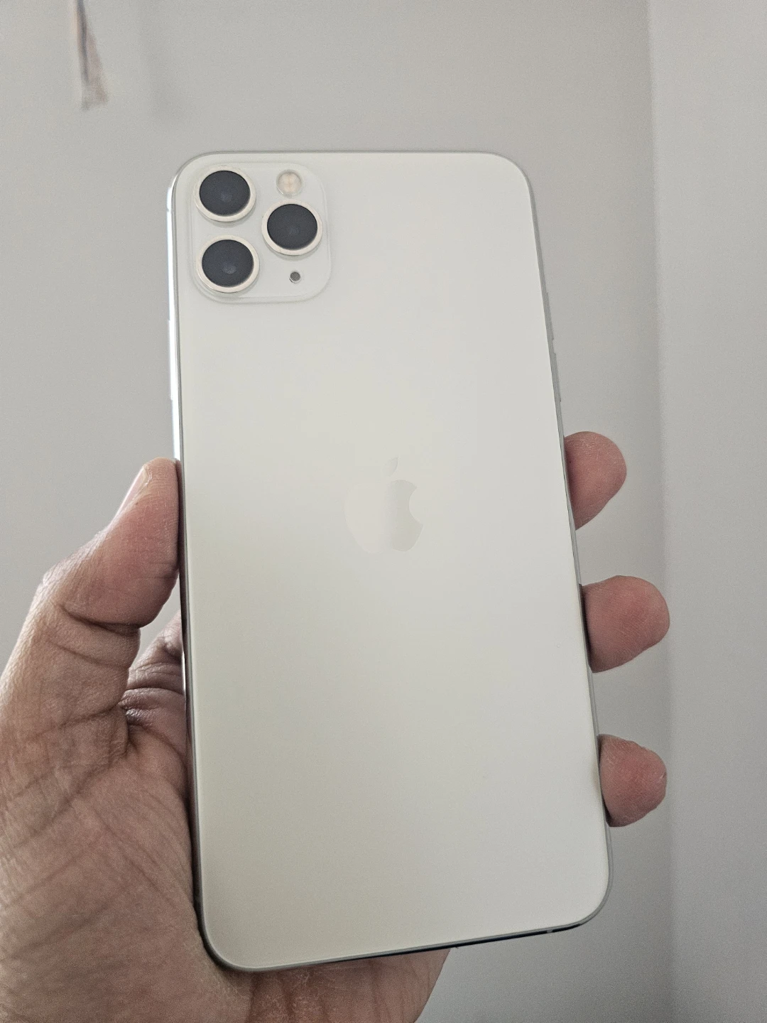 iPhone 11 Pro Max | LIKE NEW | CAN DELIVER - photo 4
