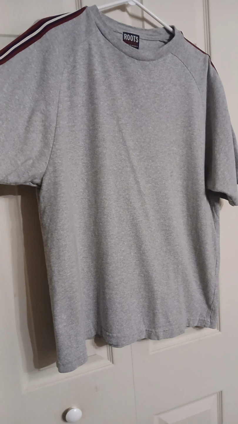 Roots Athletics oversized tee, size medium (M) - photo 5