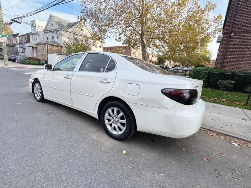 2004 White Lexus ES 330 Sedan - photo 5