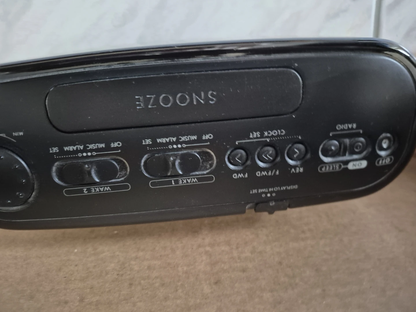 GE Digital AM/FM Clock Radio 7-4852B - photo 5