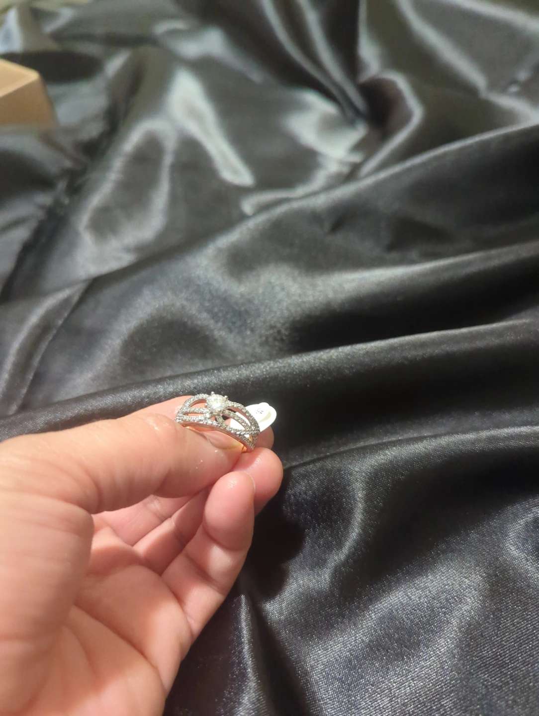 Gold-tone ring with crystals, size 8, 9