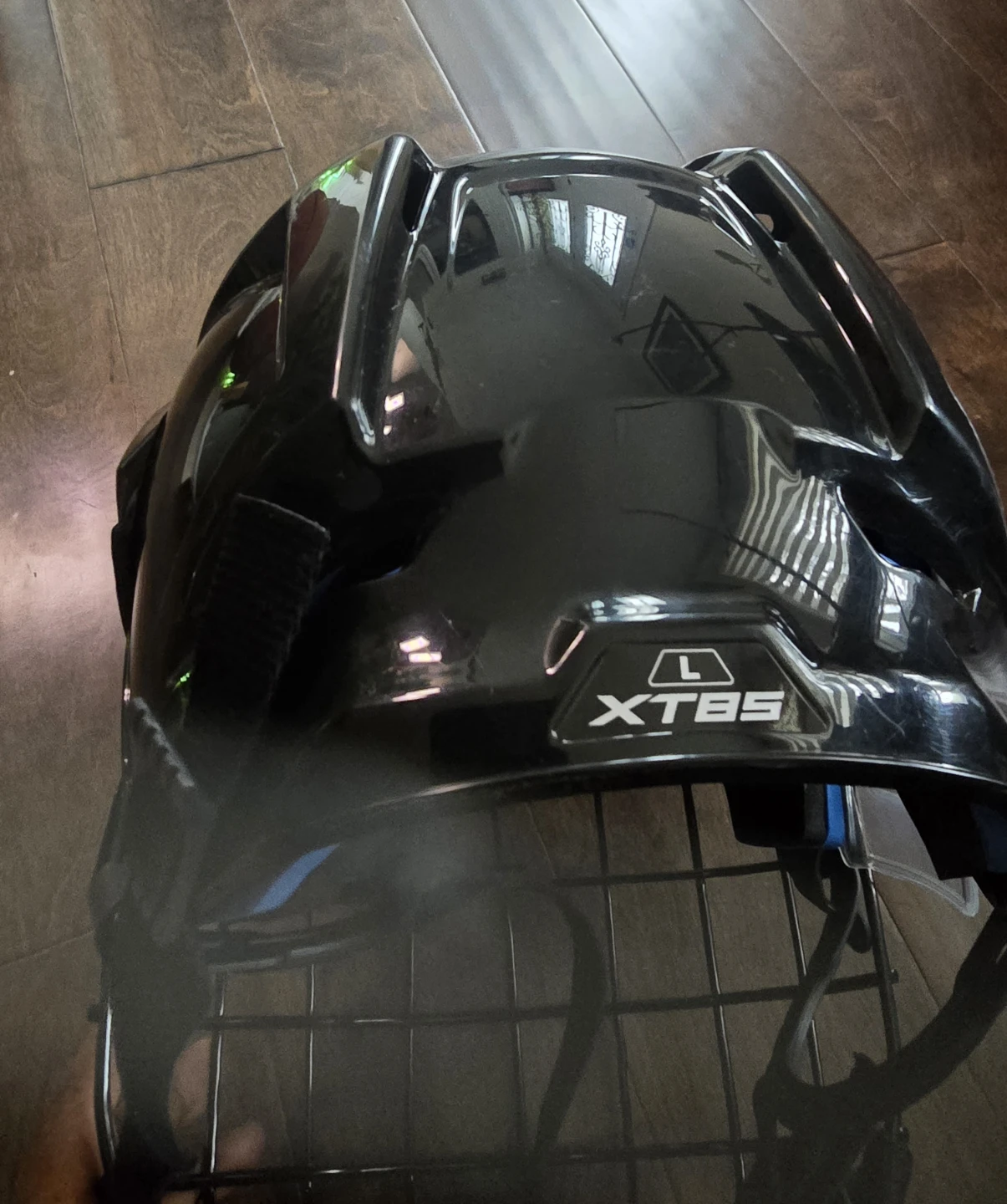 Skating helmet