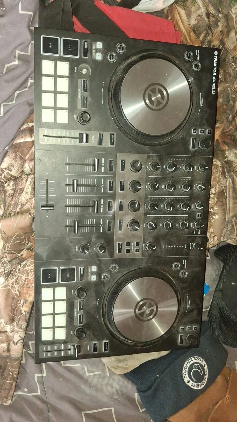Rims & DJ spin table - photo 2
