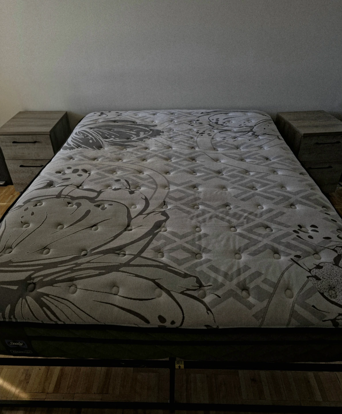 Sealy Posturepedic Mattress - photo 4
