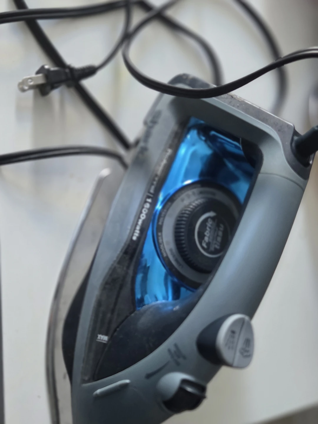 Shark Professional 1600-Watt Iron - photo 2