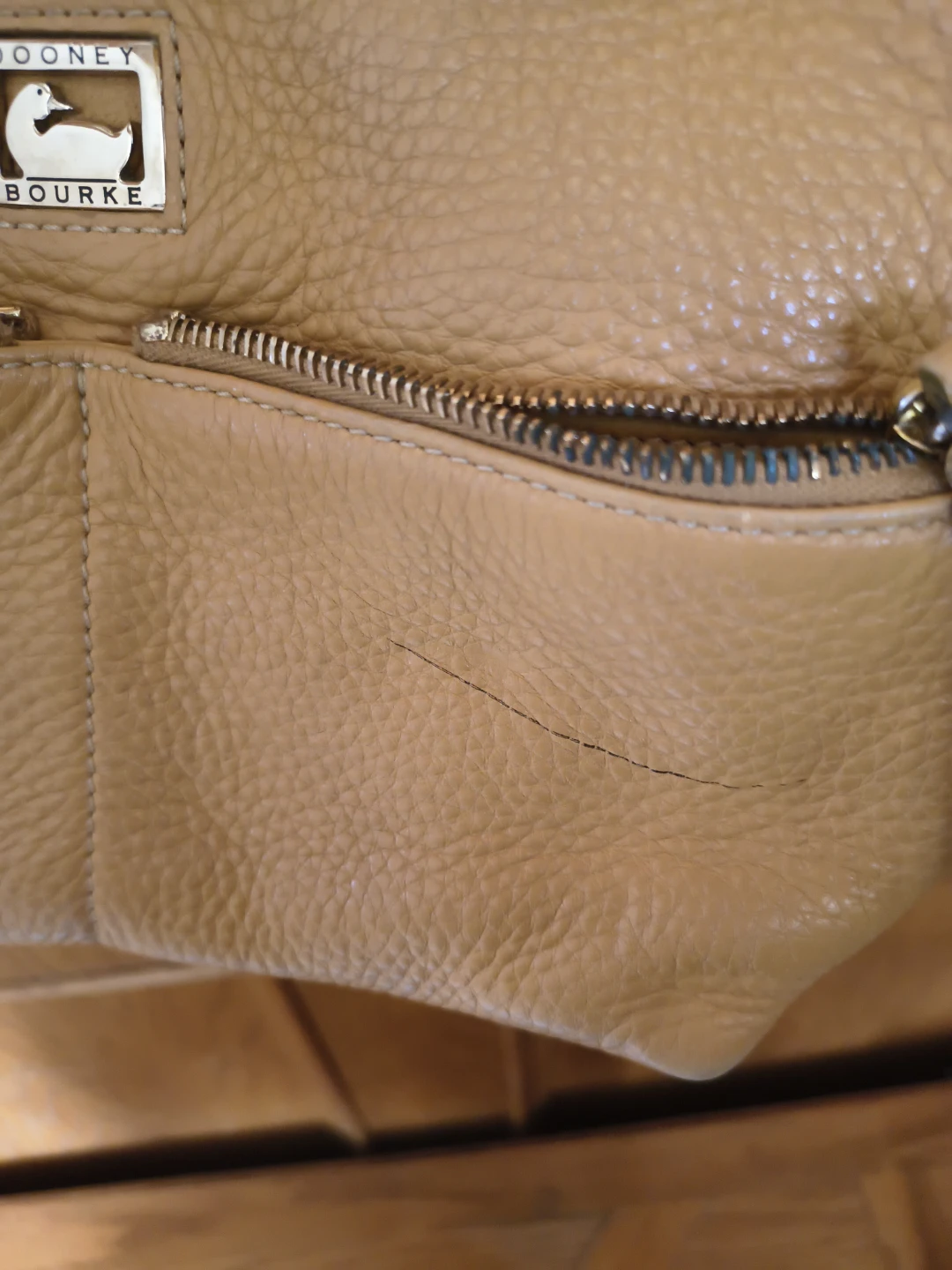 Dooney & Bourke Tan Leather Hobo Bag - photo 5
