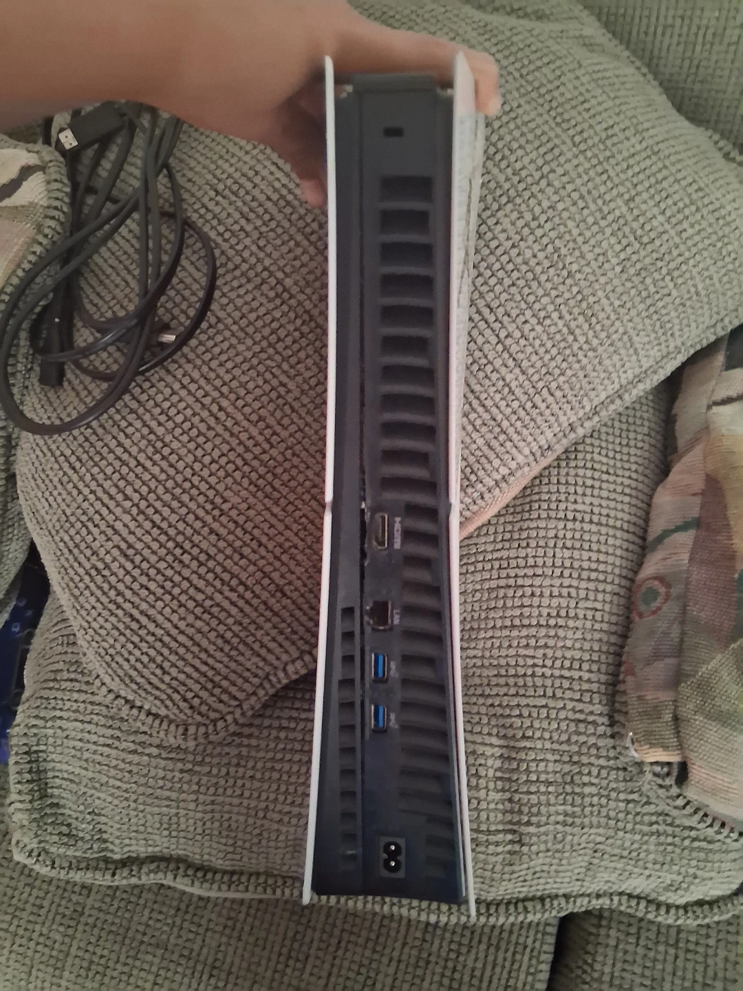 I'm selling my ps5 for 400$ the hdmi is broken - photo 3