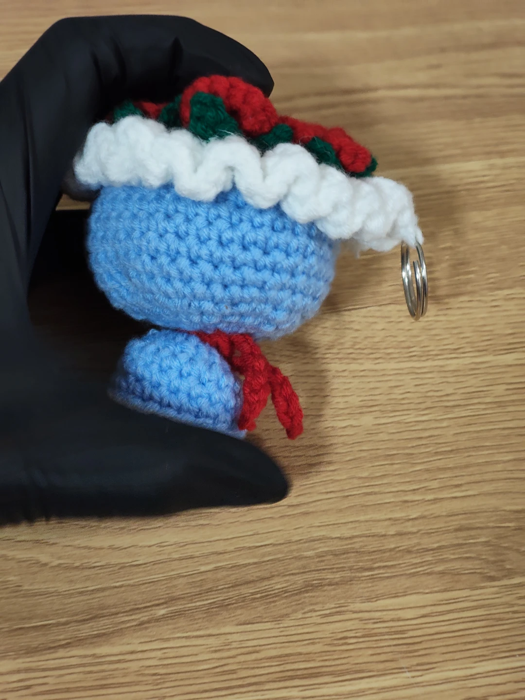 Handmade Crocheted Flower Bouquet Keychain - photo 4