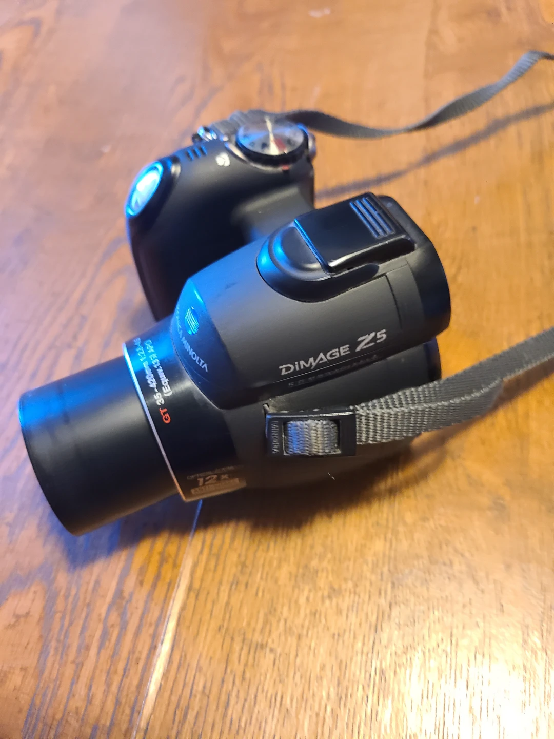 Konica Minolta DiMAGE Z5 Camera 12x, 5 Megapixels - photo 4