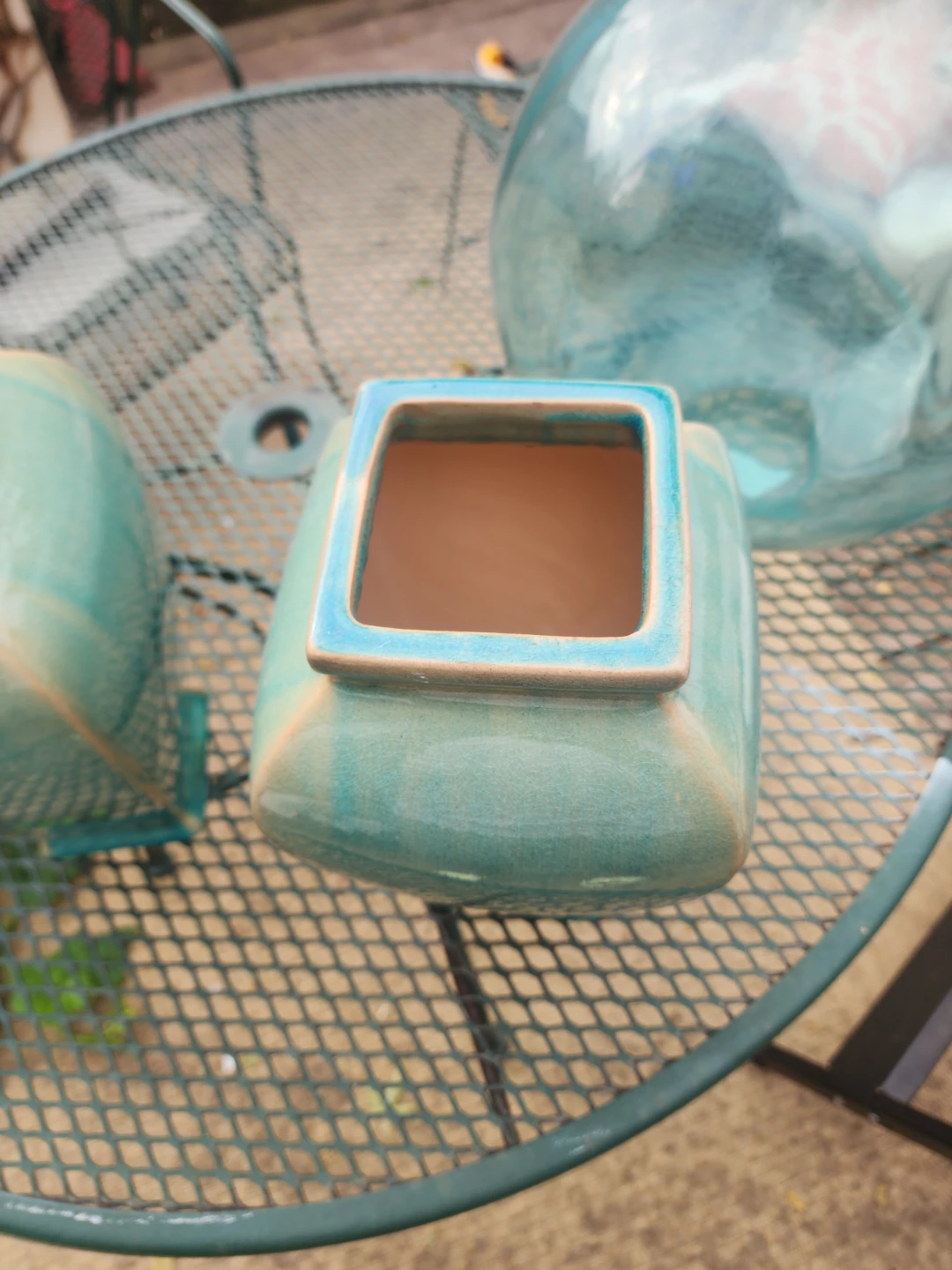 Three Hands Corp Ceramic Vase - photo 3