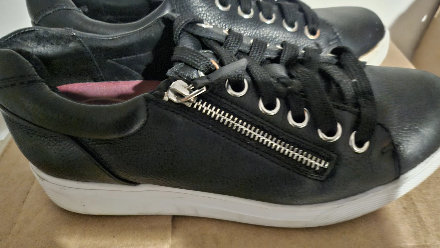 Munro black leather zipper sneakers - photo 5