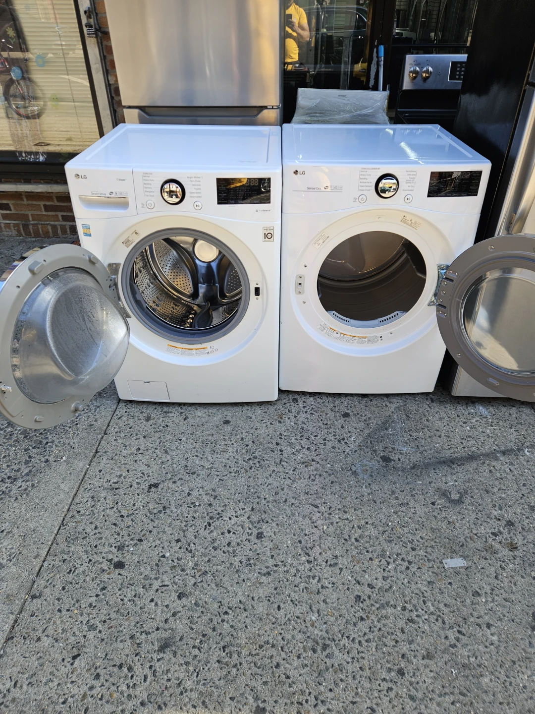 LG Front Load Washer and Dryer Set - photo 2