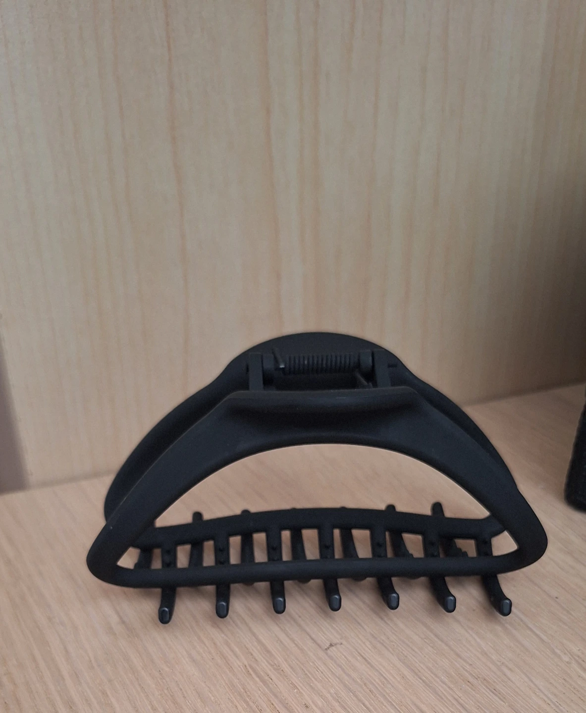 Matte Black Hair Claw Clip