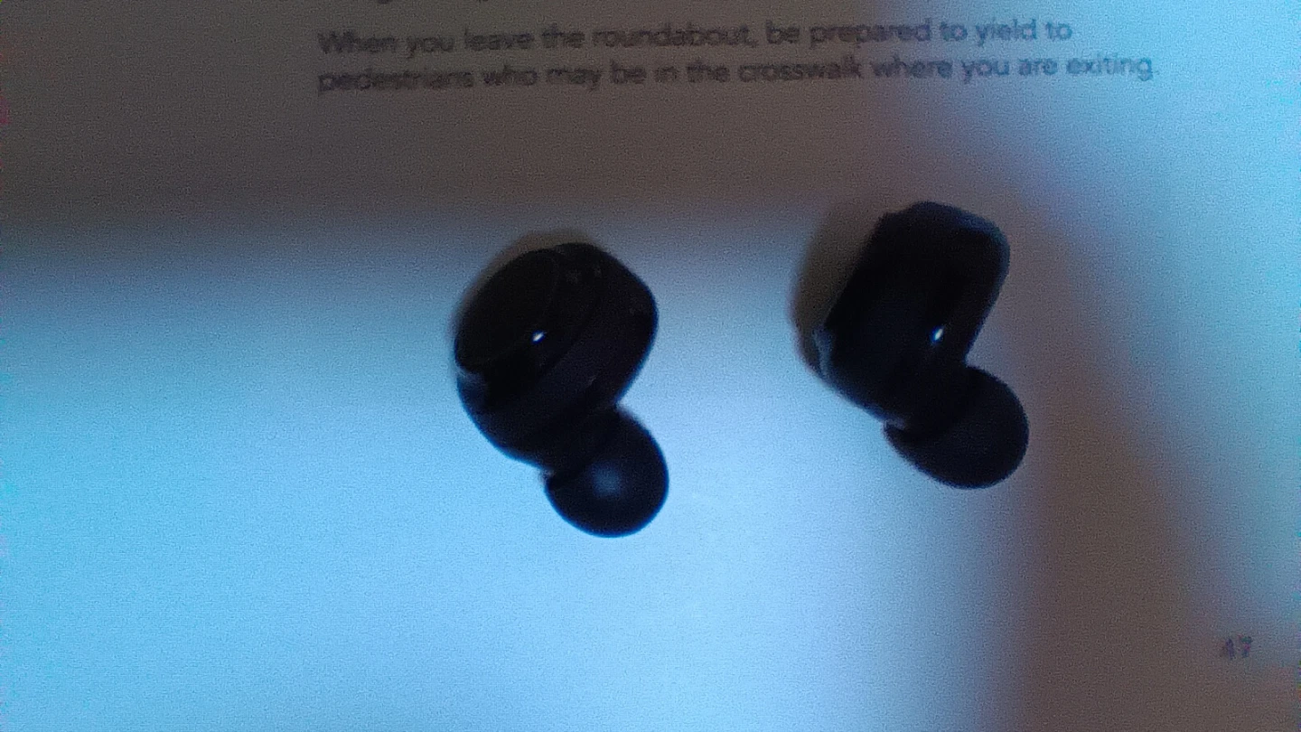 Z5 Gaming Earbuds with Charging Case - photo 2
