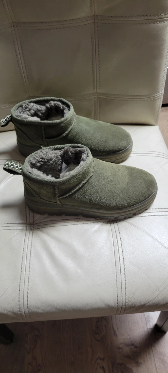 UGG Olive Green Mini Boots sz 7 - photo 2
