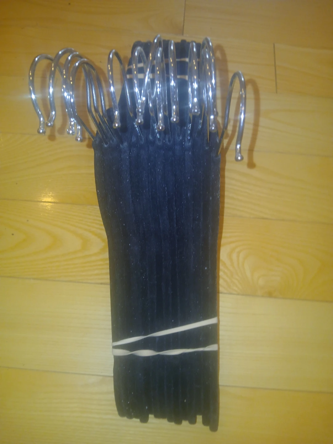 Set of 10 Black Velvet Clothes Hangers