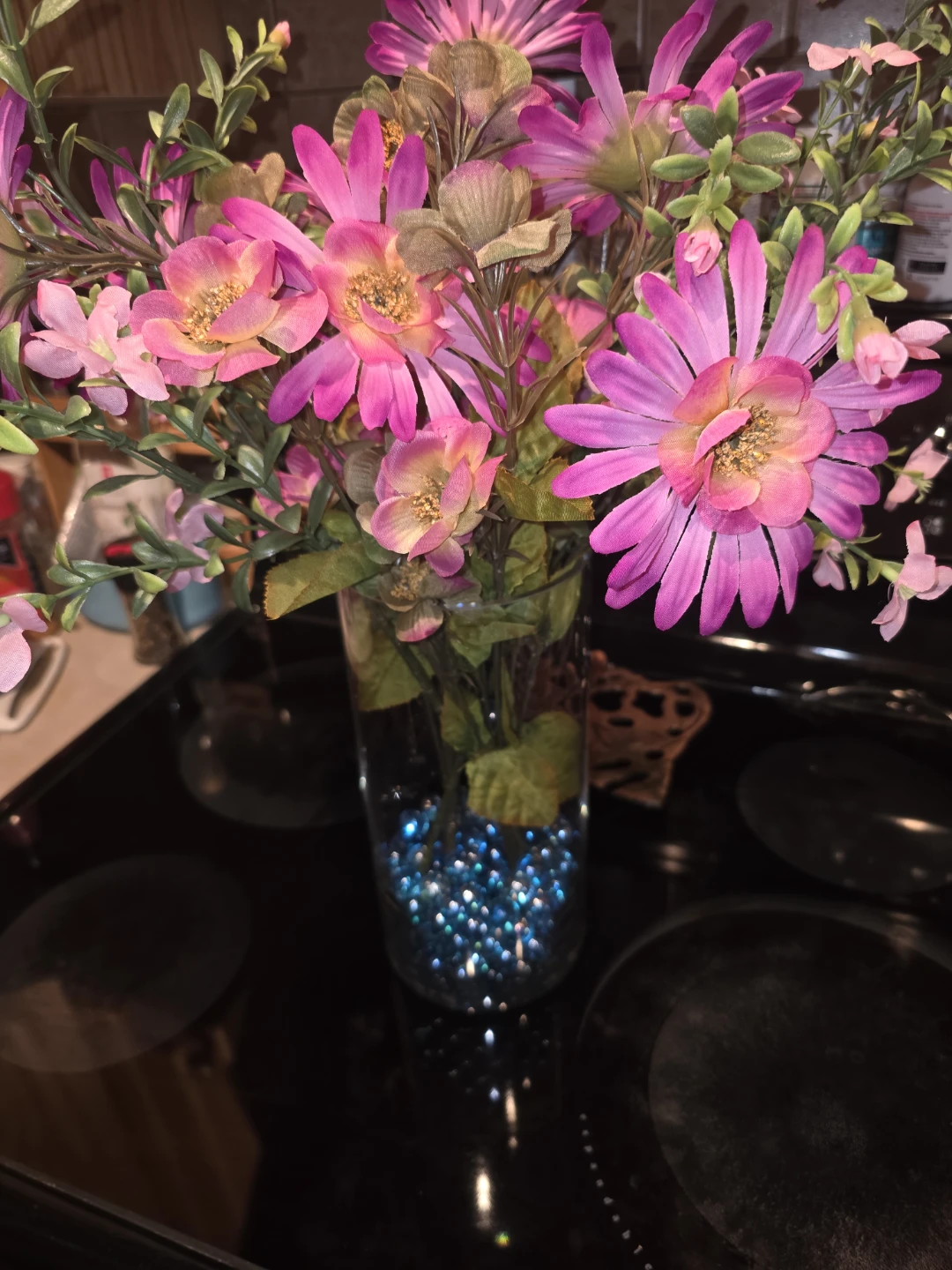 Artificial pink flower arrangement in glass vase - photo 2