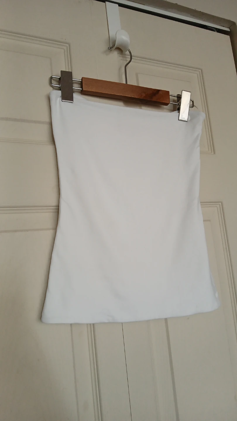 Aritzia original white tube top, size small (S)