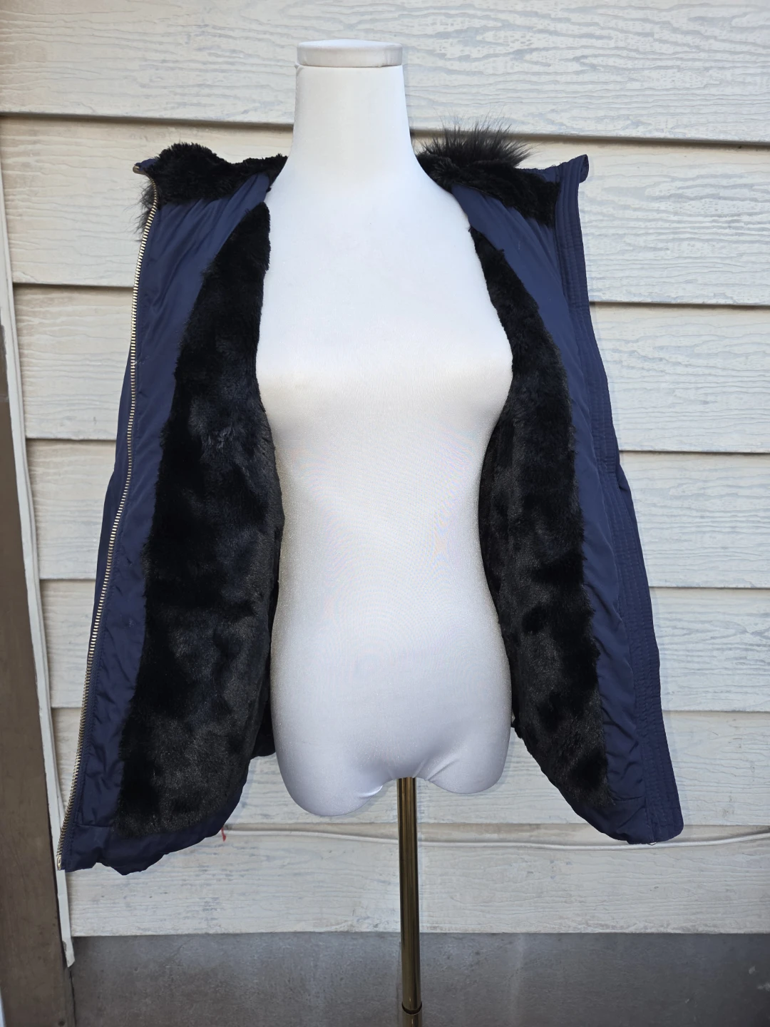 Old Navy Faux Fur Hooded Jacket XL (14-16) - photo 3
