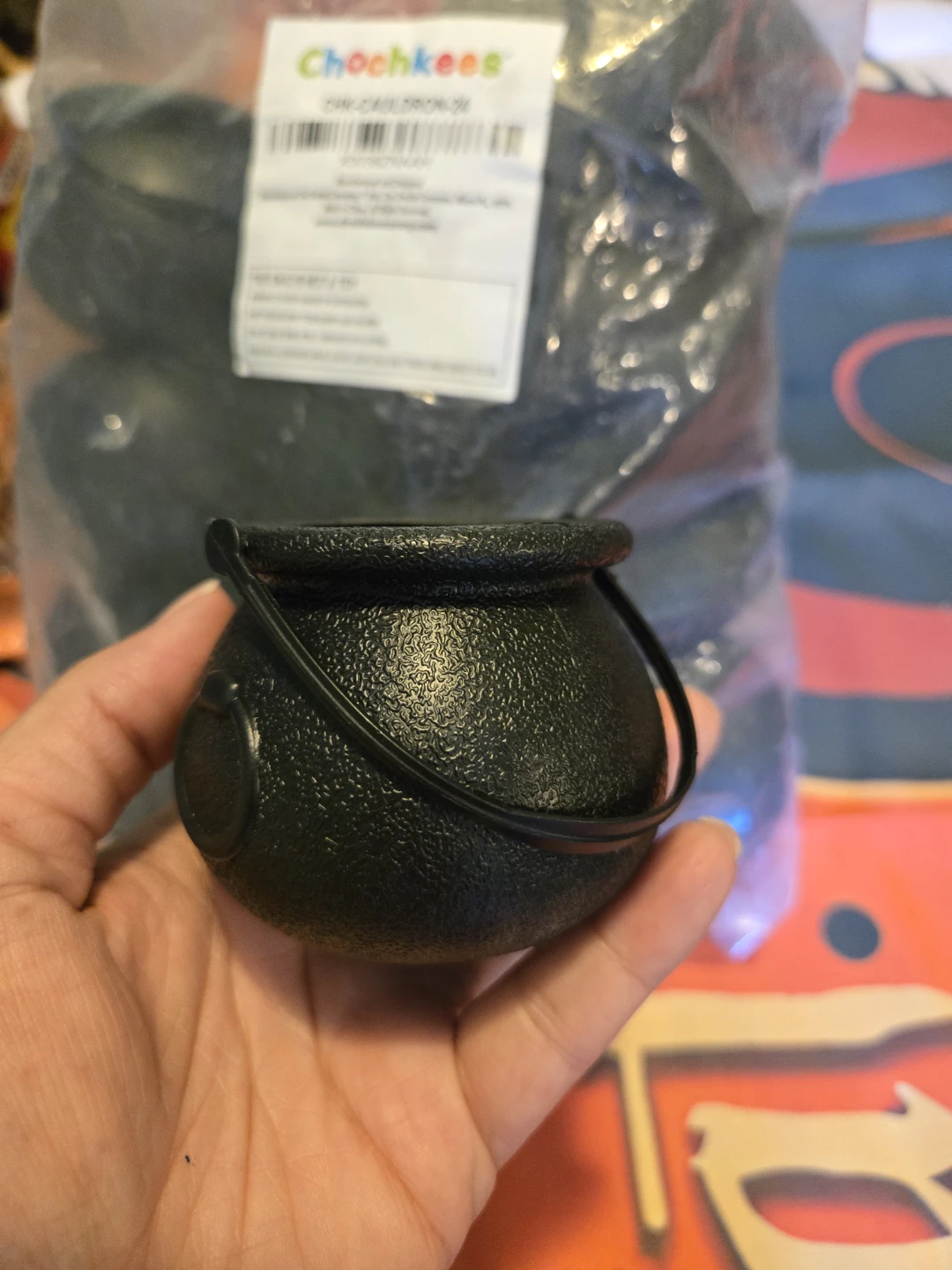 Chochkees Mini Black Cauldrons 24 Pack - photo 3