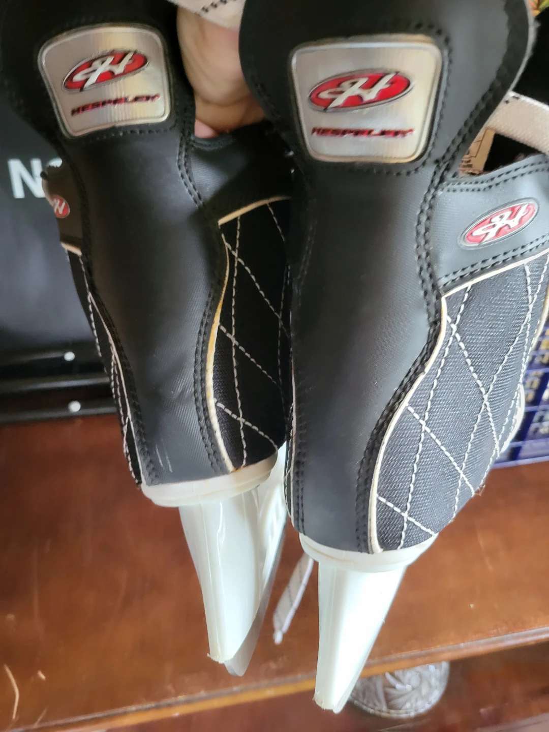 Hespeler Rogue Hockey Skates Size  j6 - photo 3