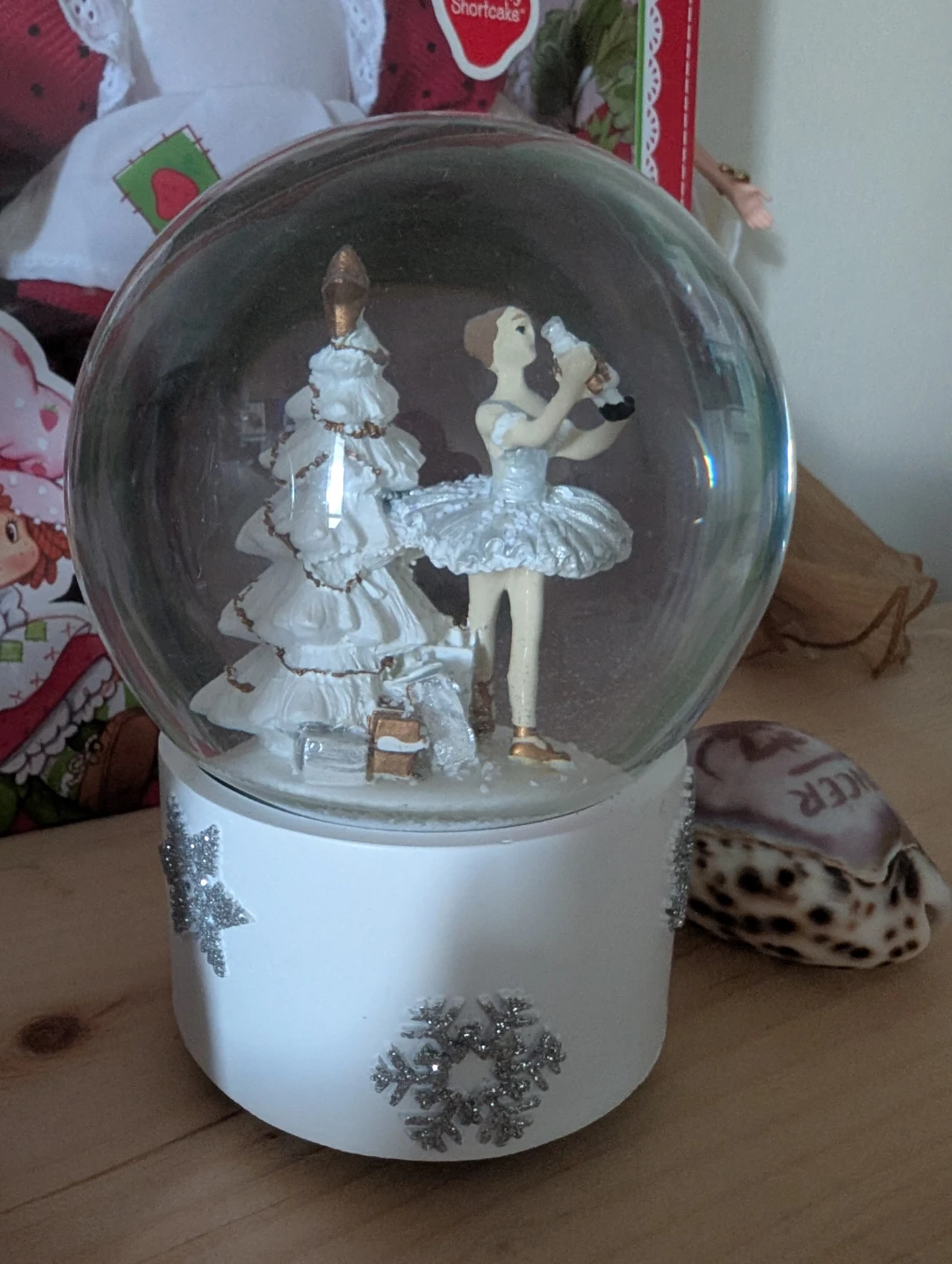 Ballerina Musical Snow Globe - photo 2